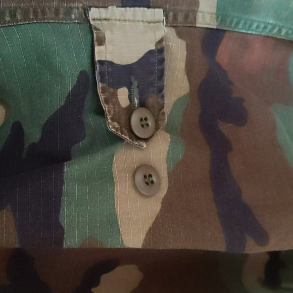 Authentic Military Camo Jacket - Picture 5 of 8